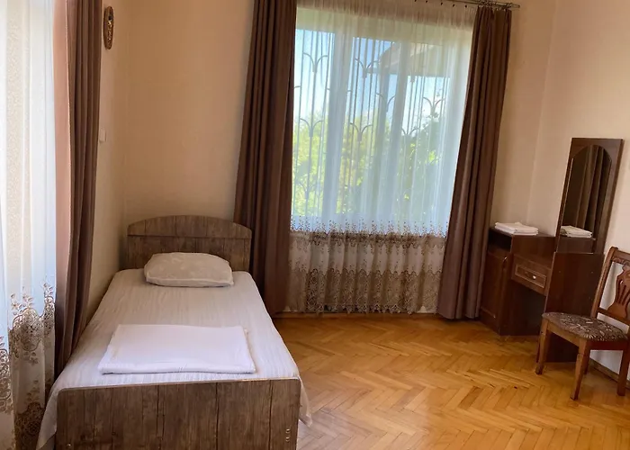 Basic Triple Room